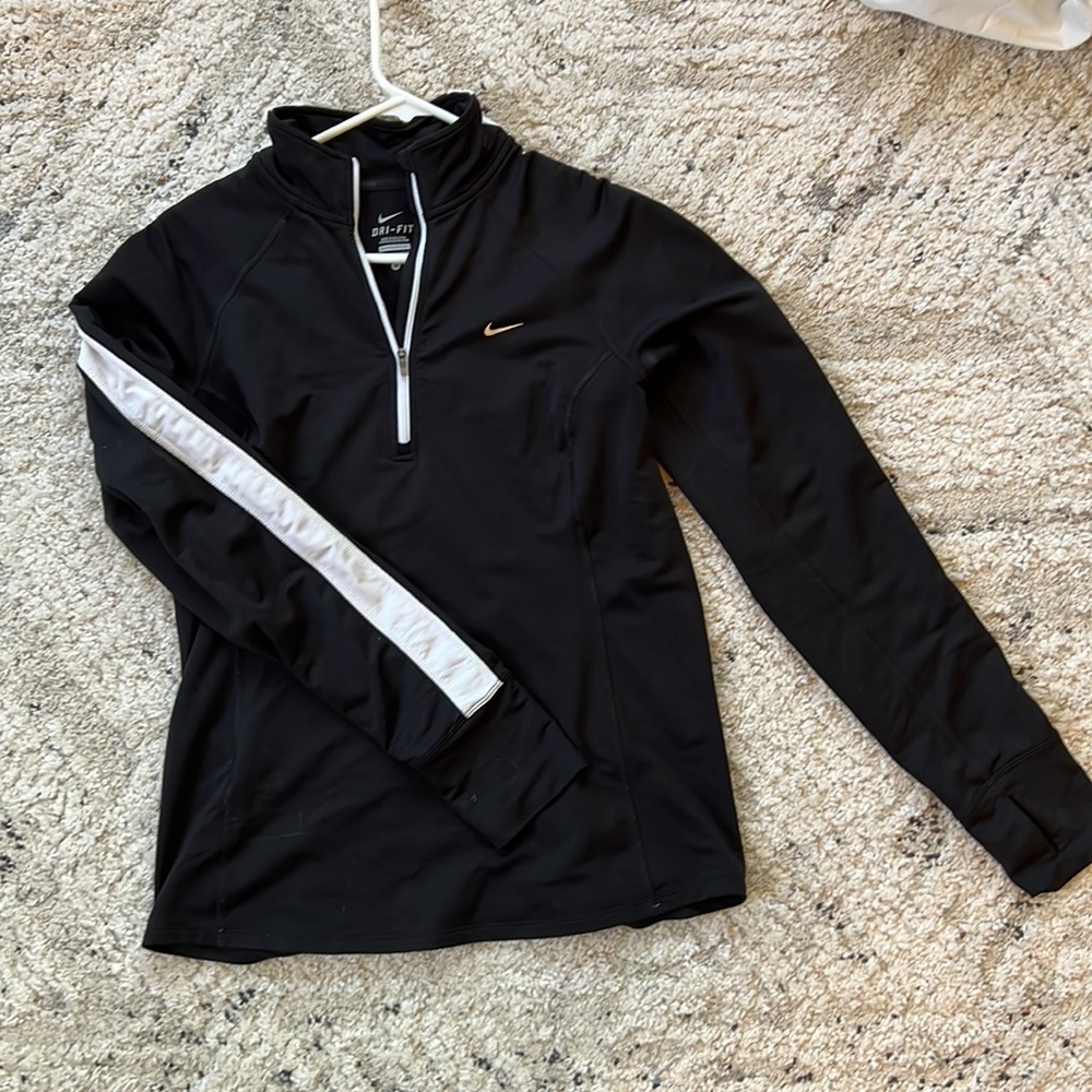 Nike size medium quarter zip